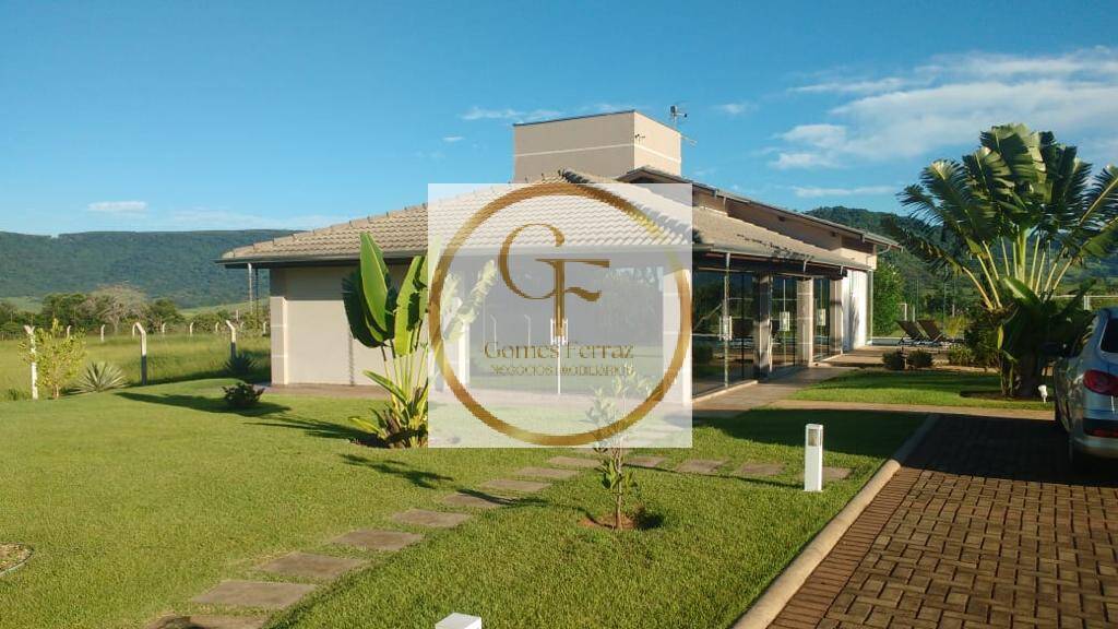 Fazenda à venda com 3 quartos, 240m² - Foto 2